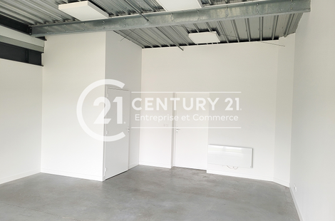 Location Locaux d'activités DONGES 124 m²