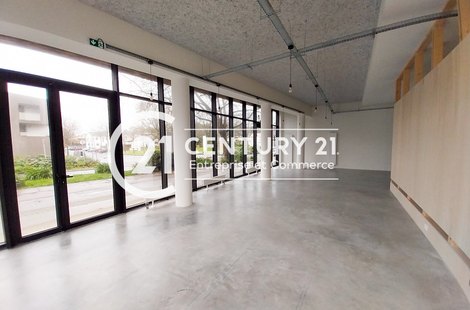 Location Locaux commerciaux SAINT-NAZAIRE 144 m²