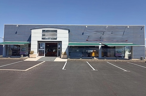 Location Locaux commerciaux SAINT BREVIN 677 m²