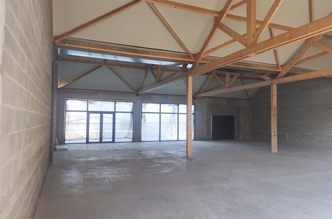 Location Locaux commerciaux GUÉRANDE 390 m²