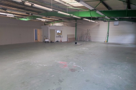 Location Locaux d'activités SAINT-NAZAIRE 377 m²