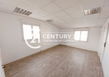 Vente Bureaux SAINT-LYPHARD 58 m²