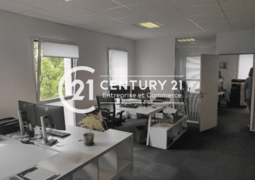 Location Locaux d'activités SAINT-NAZAIRE 105 m²