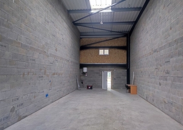 Location Locaux d'activités DONGES 184 m²