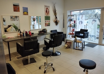 Vente Salon de coiffure SAINTE PAZANNE 45 m²