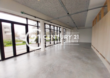 Location Locaux commerciaux SAINT-NAZAIRE 144 m²