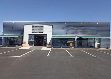 Location Locaux commerciaux SAINT BREVIN 677 m²