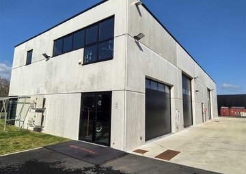 Location Locaux d'activités SAINT-NAZAIRE 390 m²
