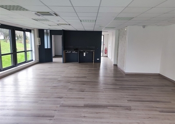 Location Bureaux GUÉRANDE 112 m²