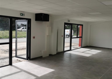 Location Bureaux DONGES 126 m²