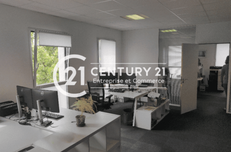 Location Locaux d'activités SAINT-NAZAIRE 105 m²