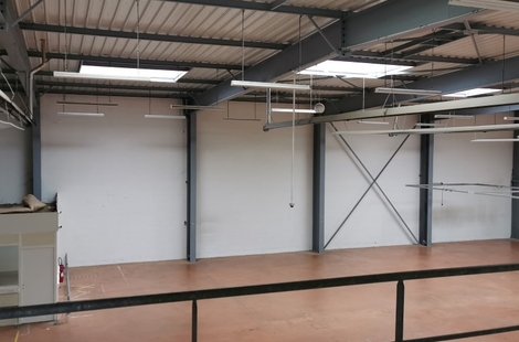 Location Locaux d'activités CARQUEFOU 872 m²