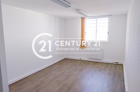 Location Bureaux SAINT-NAZAIRE 180 m²